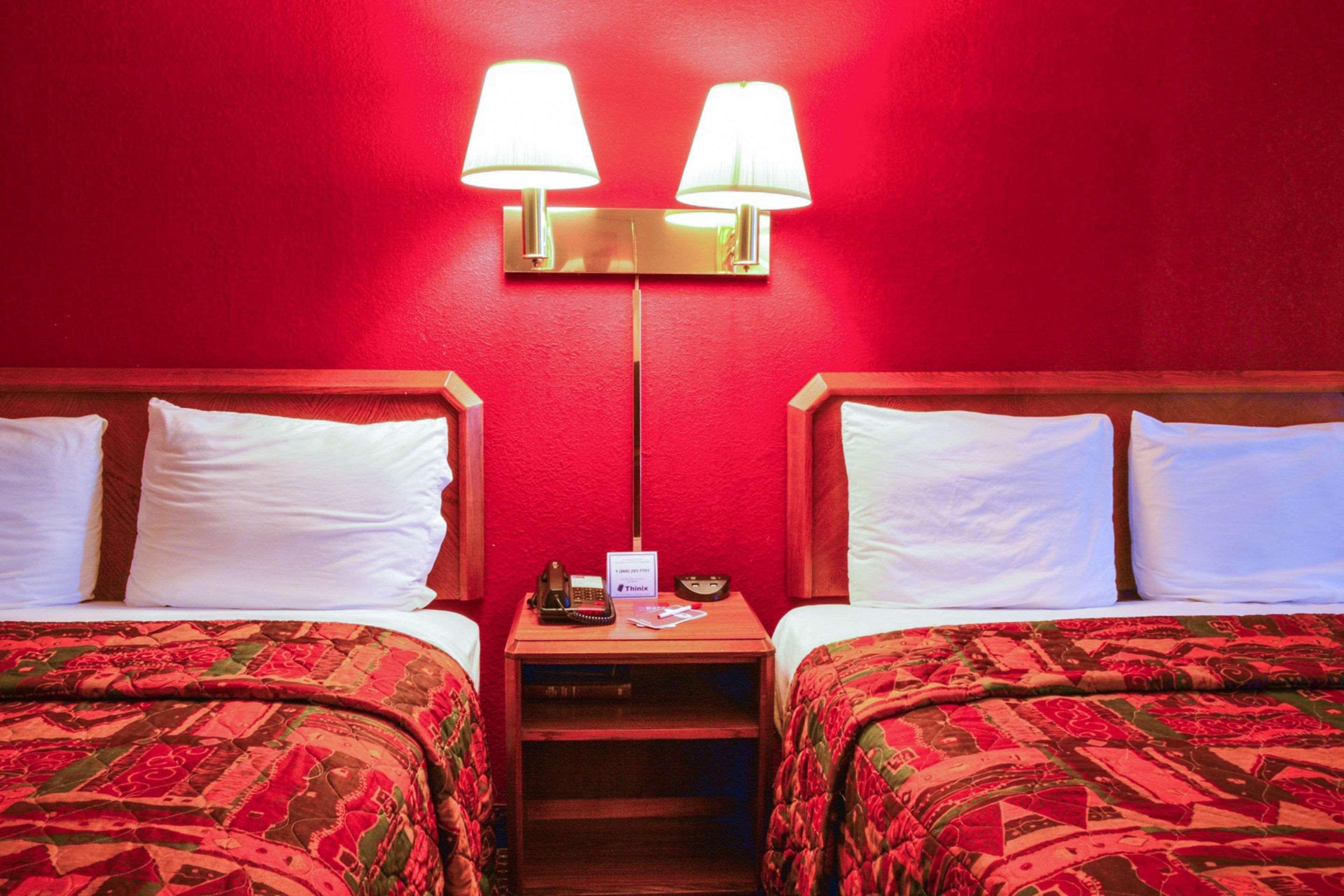 Econo Lodge Willowbrook Dış mekan fotoğraf