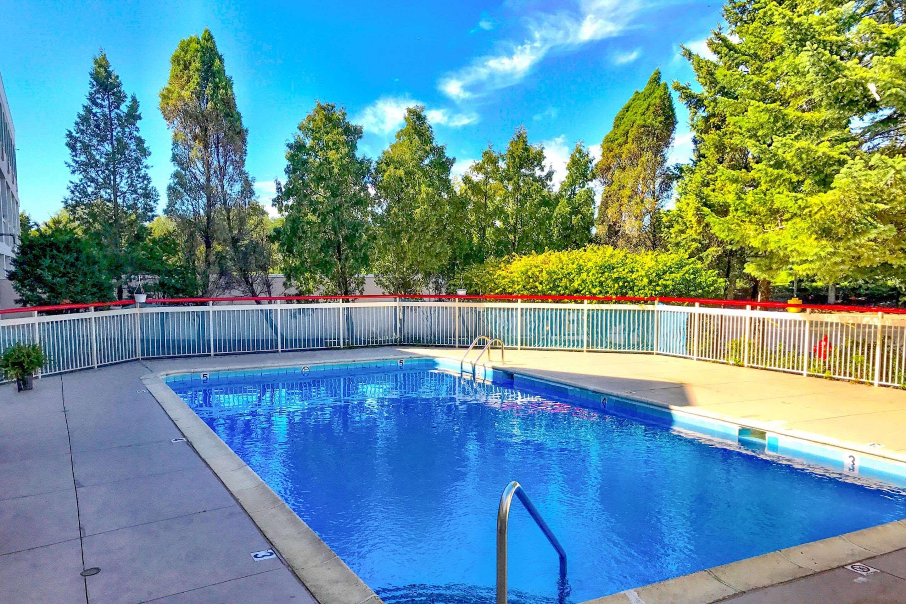 Econo Lodge Willowbrook Dış mekan fotoğraf