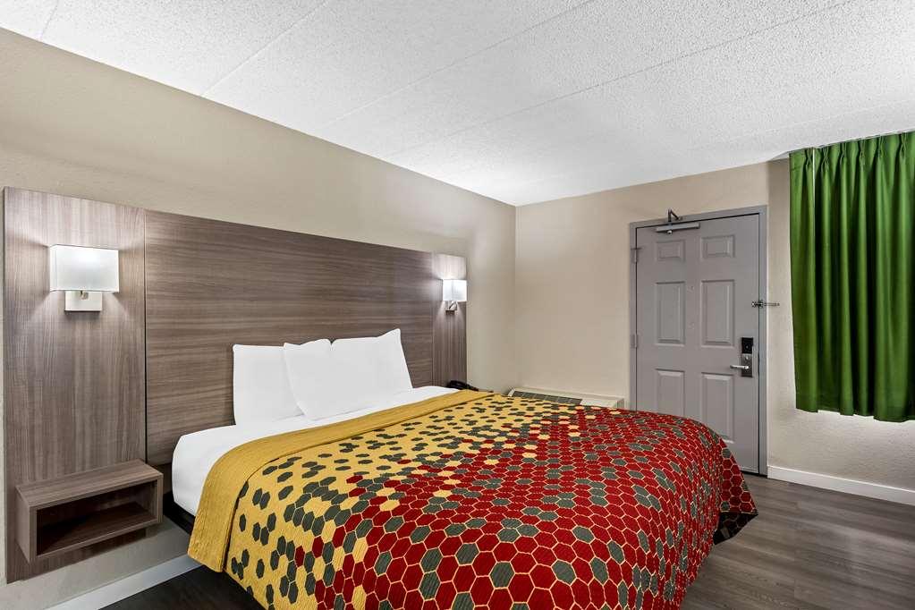 Econo Lodge Willowbrook Oda fotoğraf