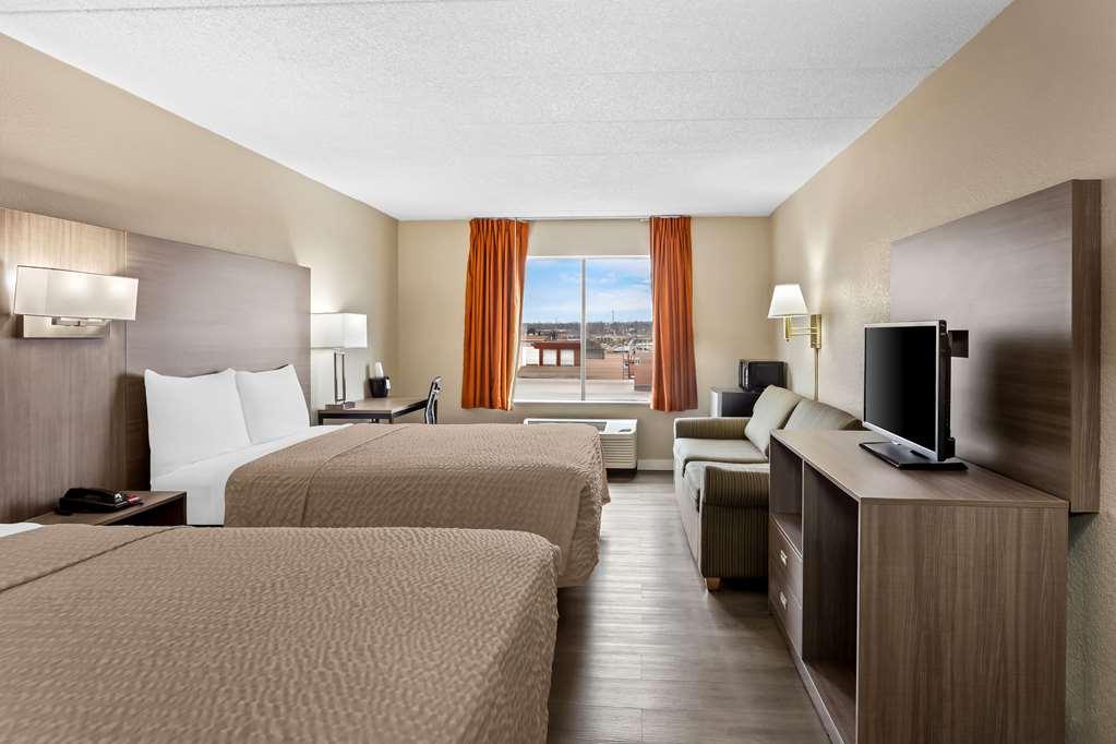 Econo Lodge Willowbrook Oda fotoğraf