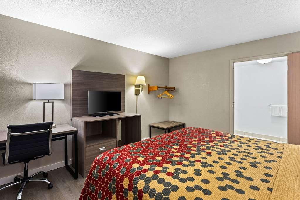 Econo Lodge Willowbrook Oda fotoğraf